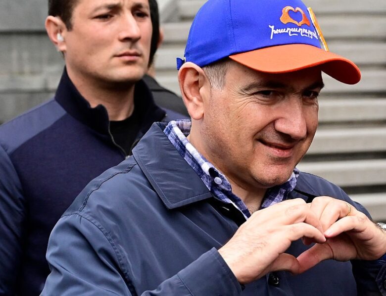 Росія запідозрила Іран у постачаннях вірменських квітів