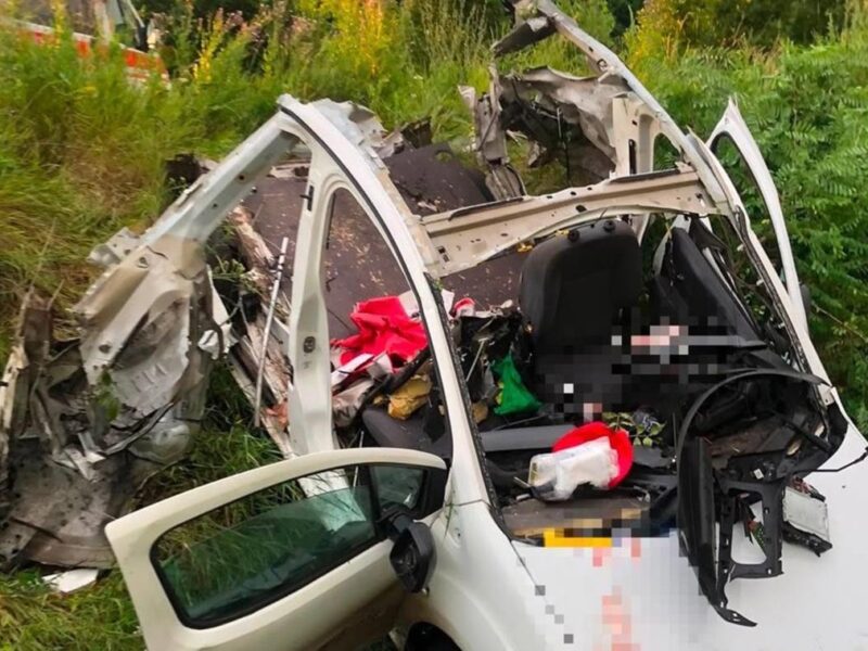 Росіяни вдарили по авто на Харківщині: загинув водій