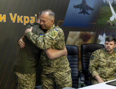 Сирський офіційно передав повноваження Драпатому