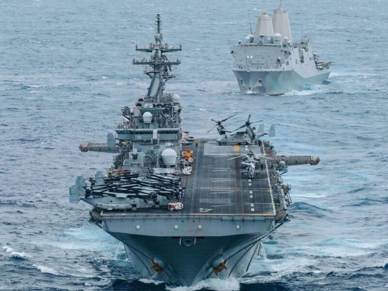США перекинули два кораблі з морпіхами на Близький Схід