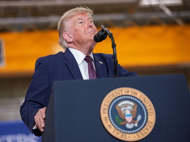 Трамп має намір встановити світовий рекорд із запуску феєрверків