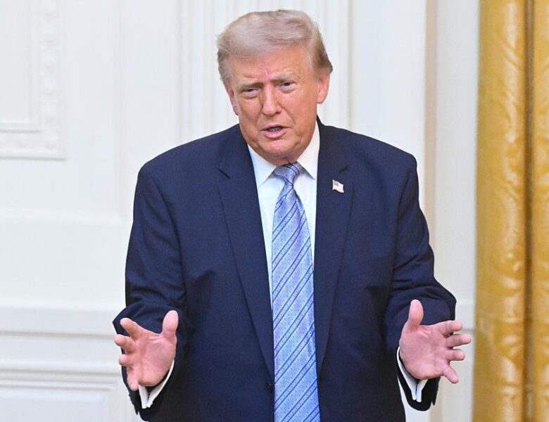 Трамп закликав змінити “пекельні санкції” проти РФ