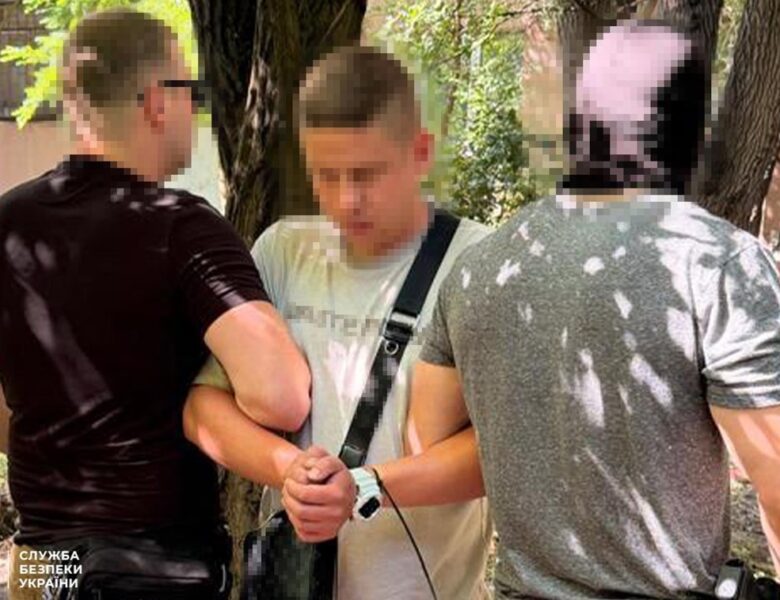 У Дніпрі чоловік активував для росіян понад 1000 терміналів Starlink