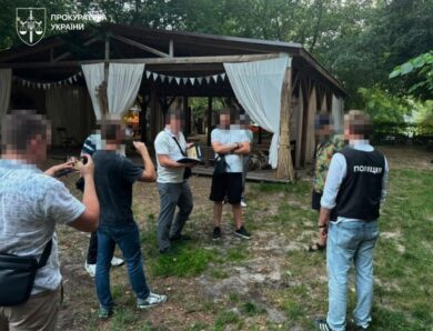 У Києві чиновник Гідропарку вимагав мільйонний хабар