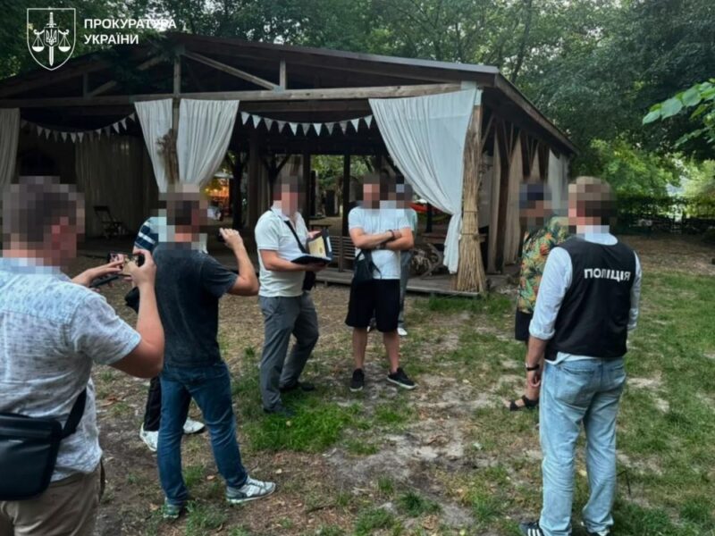 У Києві чиновник Гідропарку вимагав мільйонний хабар