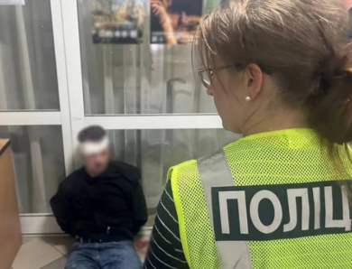 У Києві чоловік, якого доставили до ТЦК, зарізав лікарку ВЛК