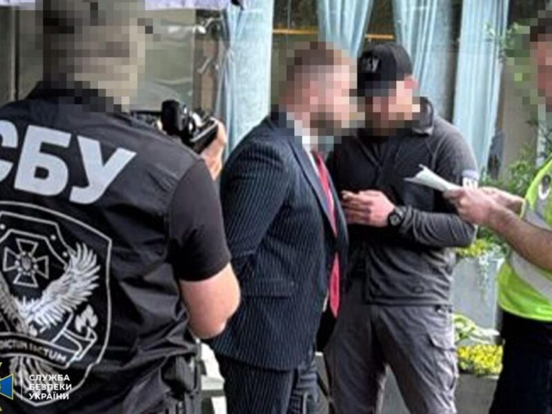 У Києві затримали адвоката на хабарі у $30 тисяч