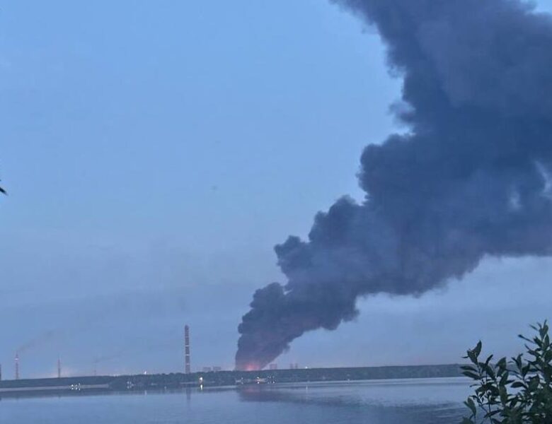 У Липецьку після атаки сталася масштабна пожежа