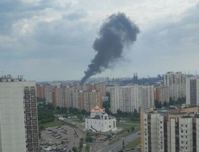 У Москві пожежа на НПЗ після атаки дронів