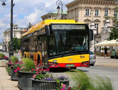 У Польщі звільнили водія, який ображав українку в автобусі