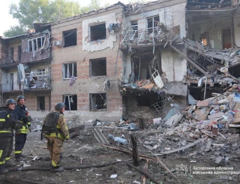 Удар по Запоріжжю: двоє загиблих, багато поранених