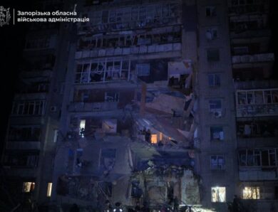 Удар по Запоріжжю: з&rsquo;явилися кадри наслідків