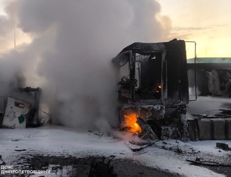 Удари по АЗС на Дніпропетровщині: з’явилися фото наслідків