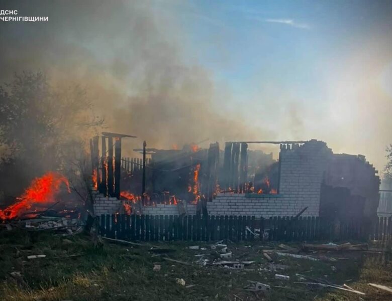 Удари по Чернігівщині: є постраждалі, зруйновано будинки та ферму
