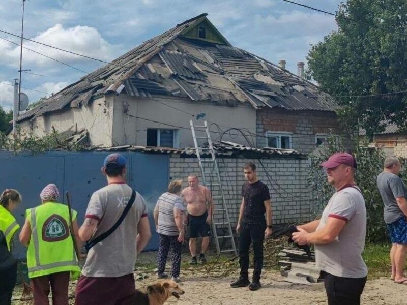 Удари РФ по Харківщині: загинула жінка, пошкоджені будинки та лікарня