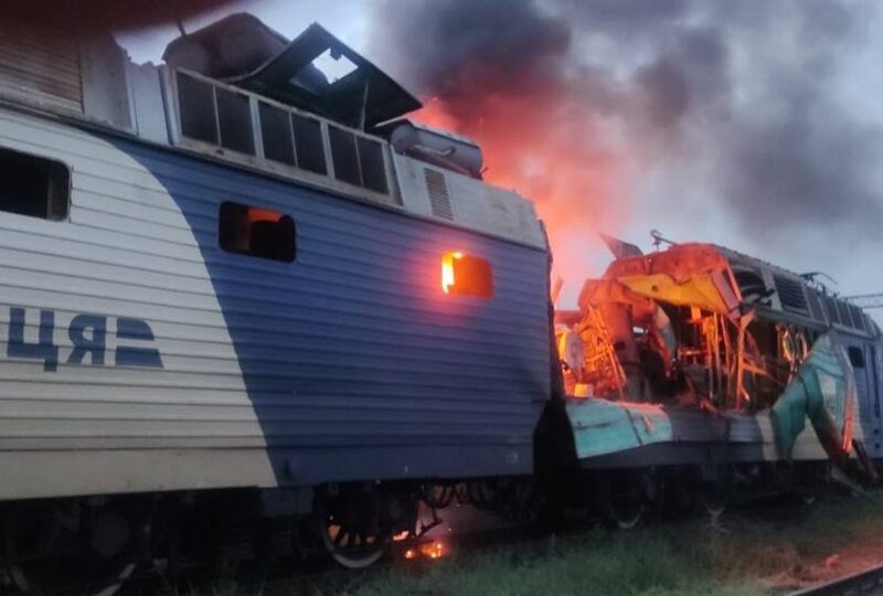 Україна втратила 200 локомотивів лише за пів року війни