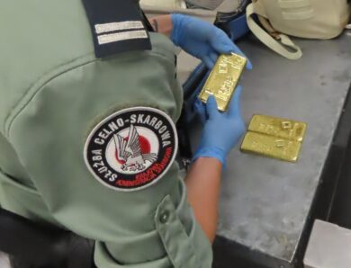Українка нелегально везла в Польщу три кілограми золота