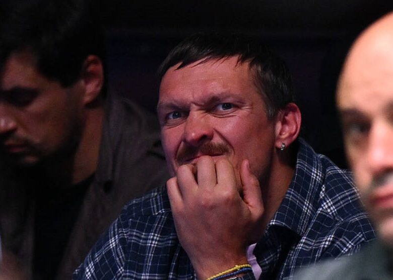 Усик назвав трійку боксерів, найкращих поза ваговими категоріями