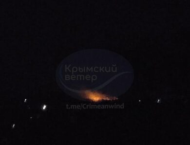 В Керчі пролунали вибухи і спалахнула пожежа – соцмережі