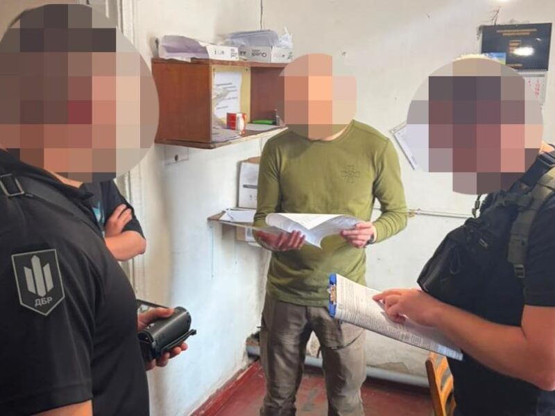 В Кременчуці у ТЦК чоловіка забили до смерті