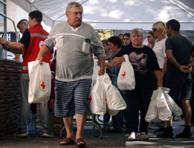 В окупованому Криму формують запаси води й продуктів