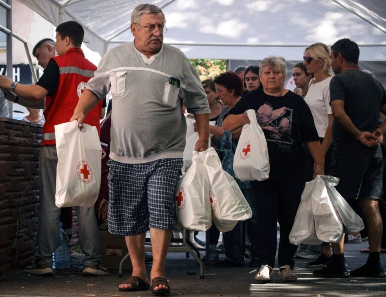 В окупованому Криму формують запаси води й продуктів