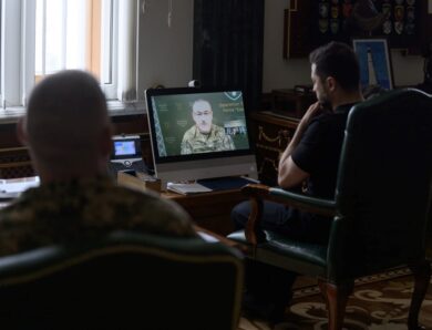 Зеленський готує посилення оборони на сході