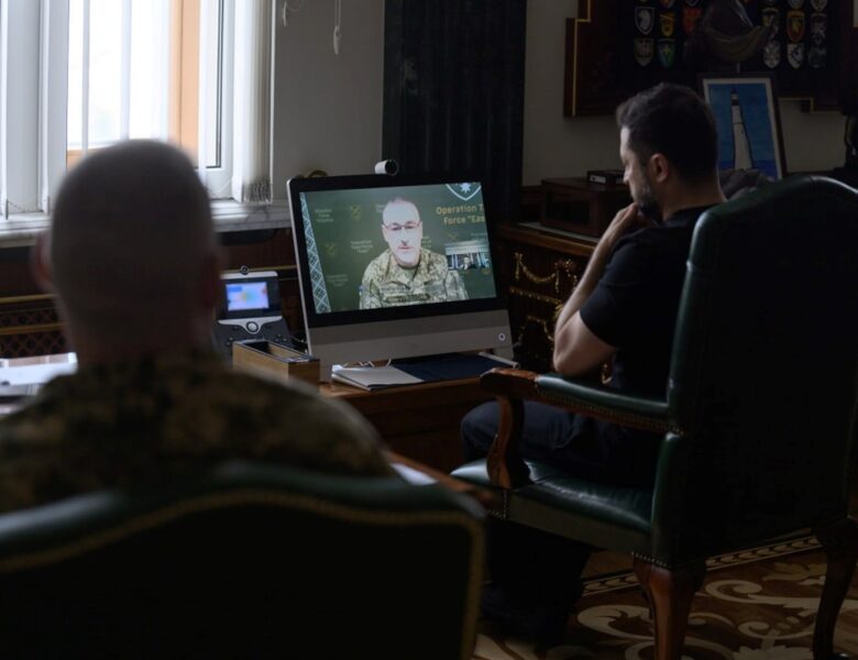 Зеленський готує посилення оборони на сході