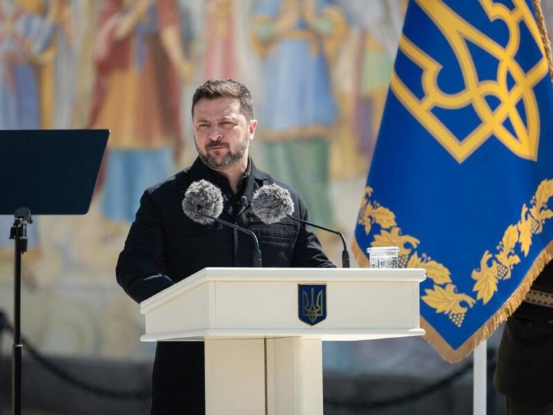 Зеленський проведе зустріч з керівництвом армії