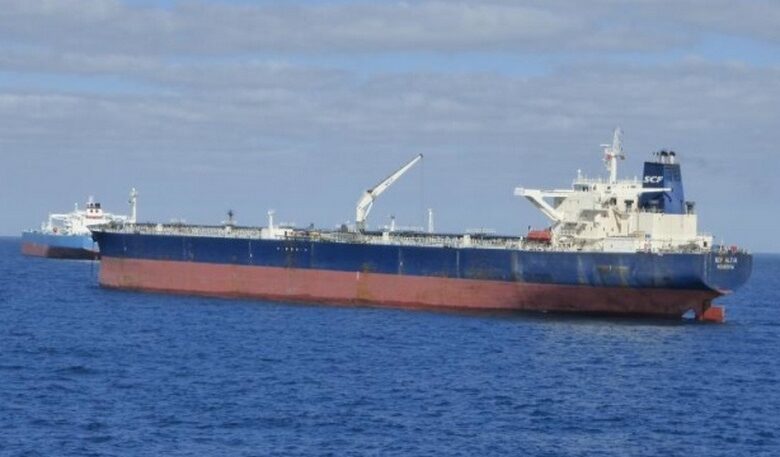 ЗМІ: біля узбережжя Омана розлилася нафта з підсанкційного танкера РФ