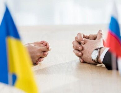 Знову таємні зустрічі. Перемовини щодо війни