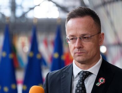 Ексочільнику МЗС Угорщини Сійярто загрожує в’язниця