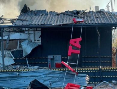 Росіяни знищили відділення Нової пошти в Прилуках