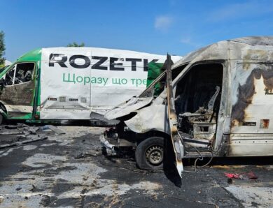 Російський дрон влучив у склад Rozetka: є загиблий і поранені