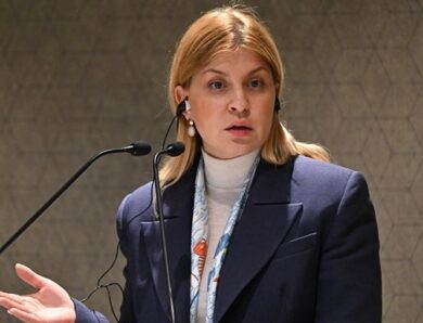 Стефанішину звільнили з посади посла України у США