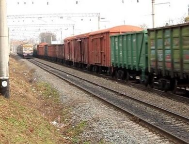 У Броварах дівчинку вдарило струмом на даху поїзда