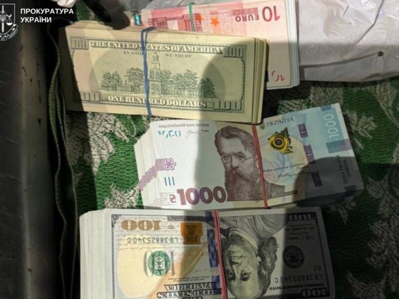 У Києві двоє пенсіонерів віддали шахраям 12,5 млн грн