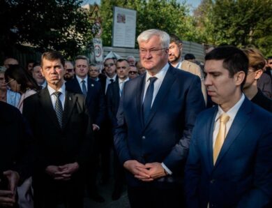 У Києві розпочалася нарада послів України