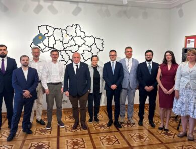 Україна отримала від Польщі новий список місць для ексгумацій