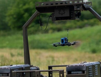 Україна вперше у світі провела повітряний штурм роботами