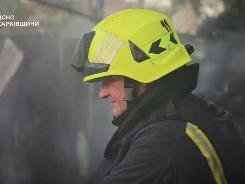 Харків: ліквідація пожежі на складі після нічної атаки БпЛА | ДСНС